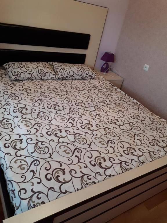 Фотографии номера Двухместный номер Делюкс с 1 кроватью и ванной в  Arm Hostel Ереван